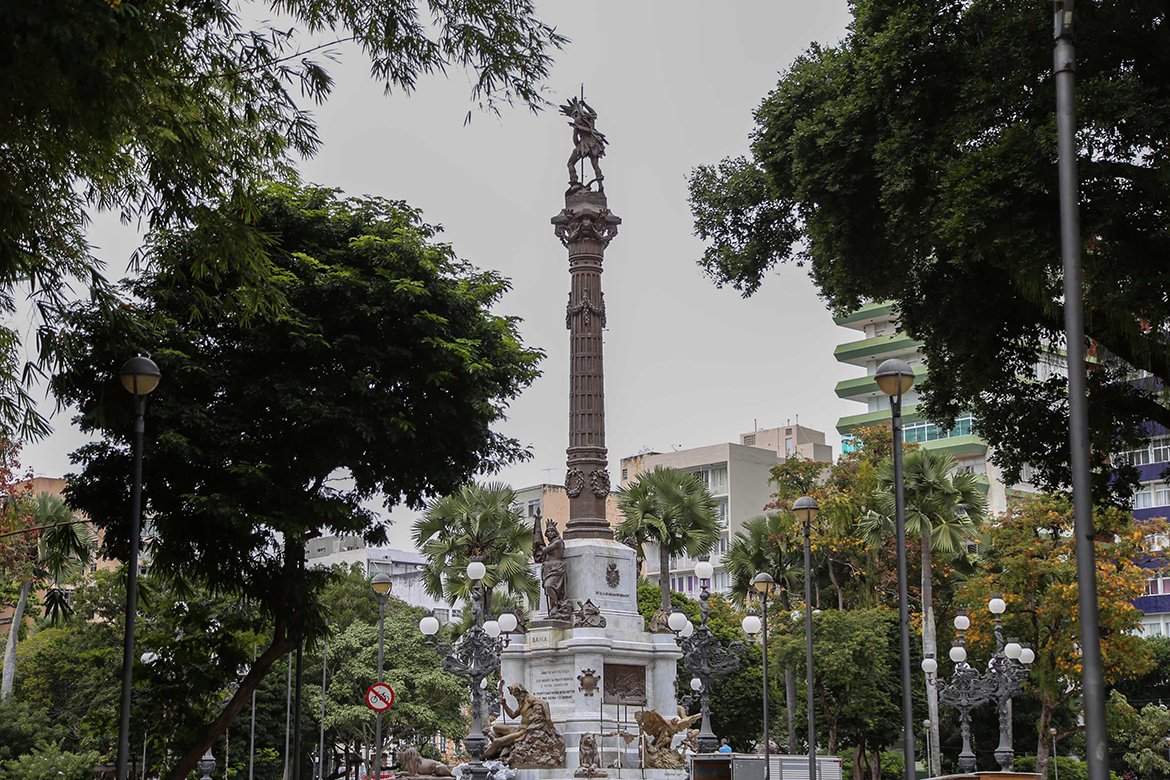 Monumento ao Dois de Julho no Campo Grande passa por restauração