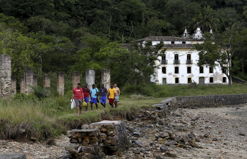 Fechado há 20 anos, Museu Wanderley Pinho guarda a memória da opulência e da escravidão no Brasil