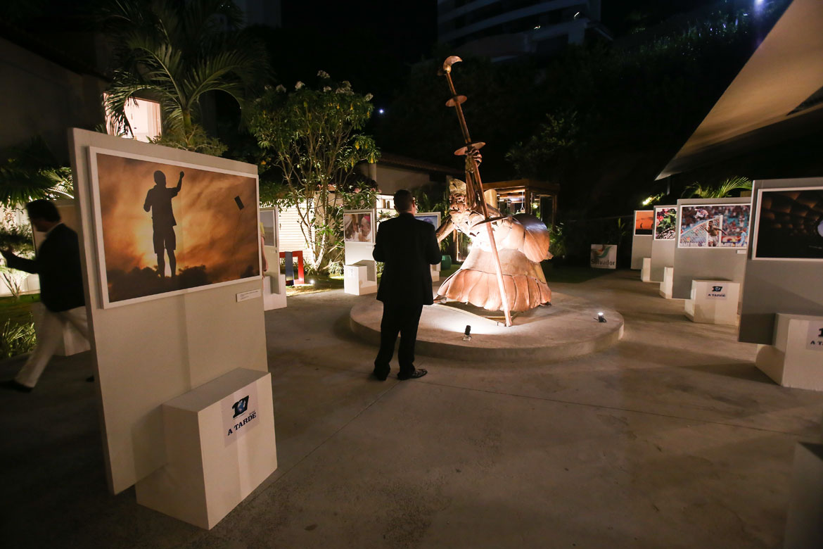 A TARDE celebra os 107 anos em noite de festa na CasaCor
