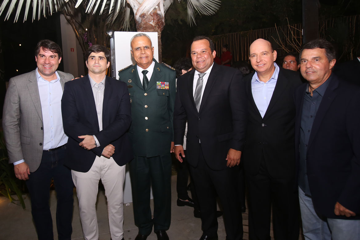 A TARDE celebra os 107 anos em noite de festa na CasaCor