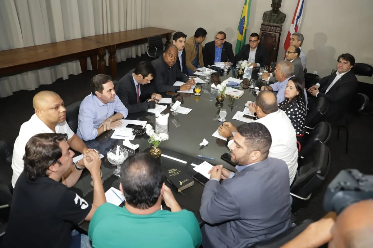 O encontro aconteceu na tarde desta quinta-feira, 10, na Assembleia Legislativa da Bahia (Alba)