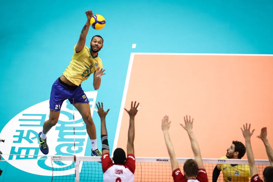 Jogador de 26 anos foi o destaque da campanha da seleção na conquista do torneio