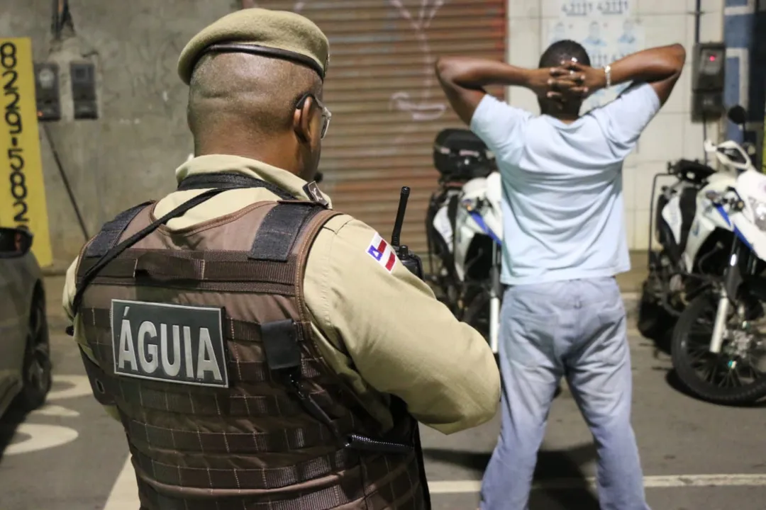 Ação foi comandada pelo Esquadrão Águia da Polícia Militar