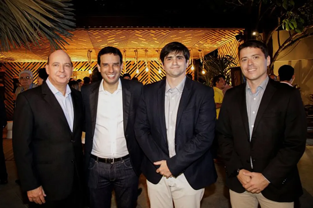 Luciano Neves (diretor de A TARDE), secretário municipal Léo Prates (Saúde), João de Mello Leitão (presidente de A TARDE) e Lucas Lago (diretor de A TARDE)