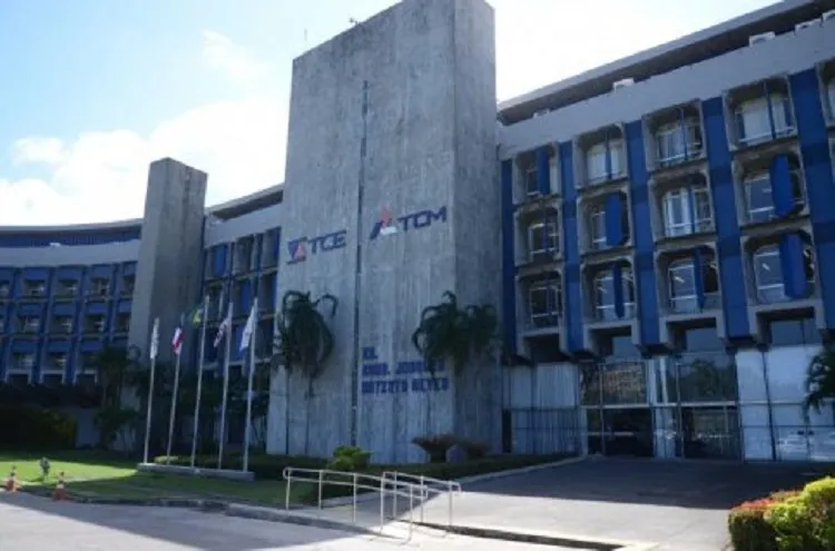 TCM aponta que prefeito extrapolou limite para despesa total com pessoal