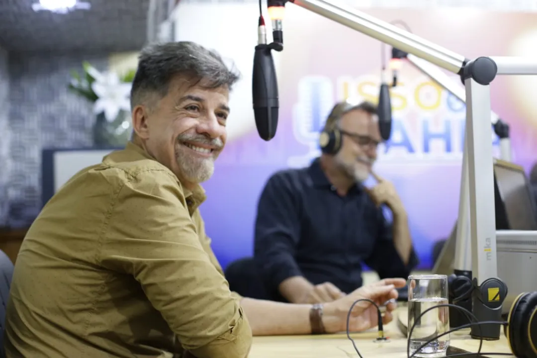 A montagem de 'Revele' iniciou quando ele celebrada 40 anos de trabalhos culturais