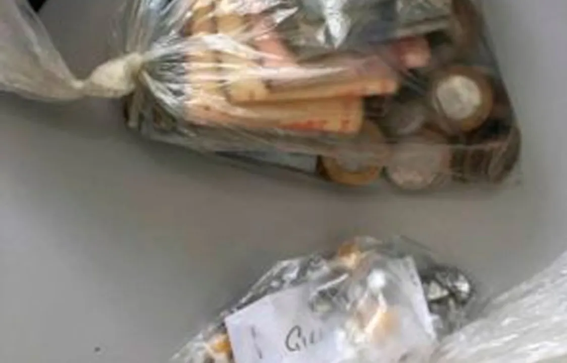 Material apreendido pela polícia durante abordagem
