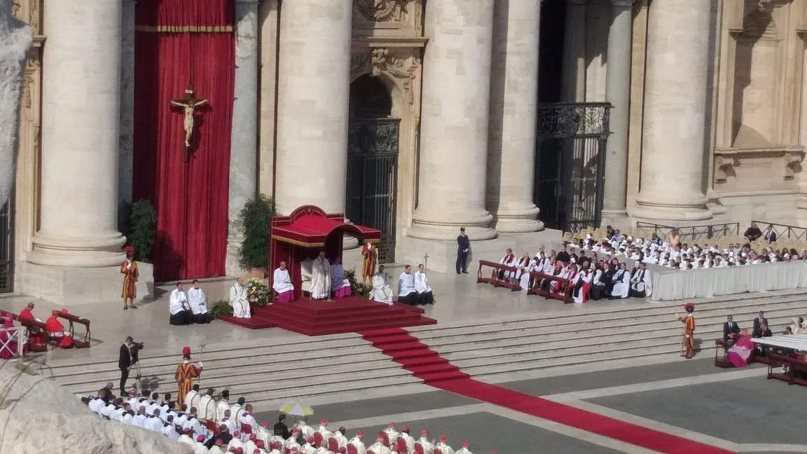 Um dos momentos mais emocionantes foi a hora em que o papa aceitou formalmente o pedido de canonização