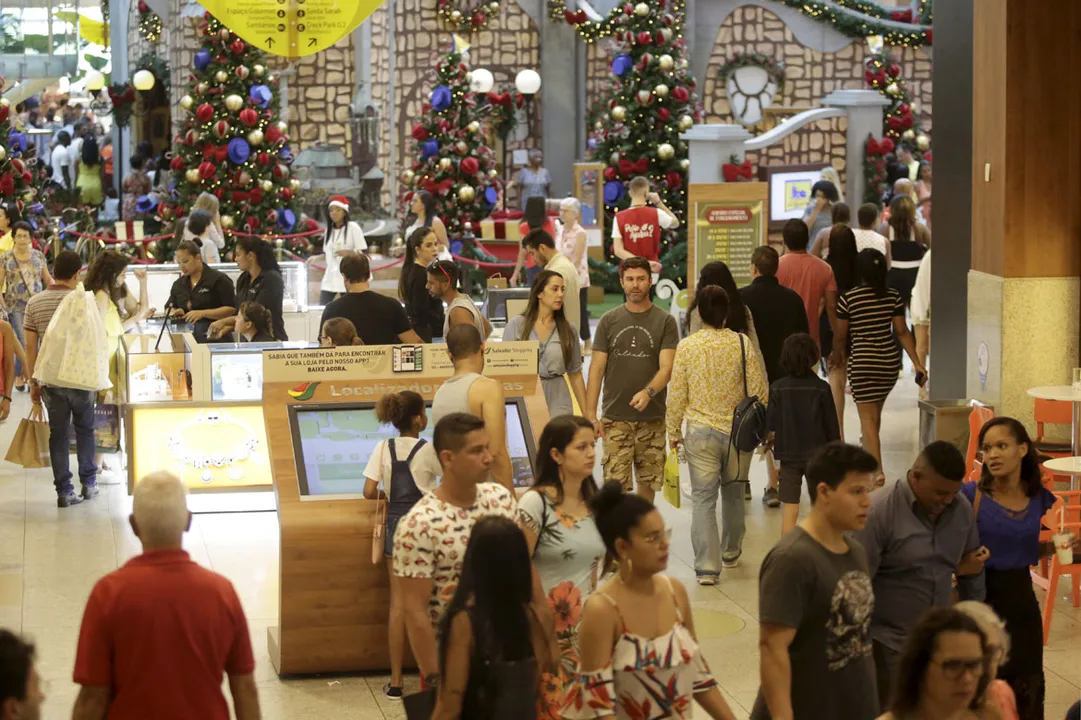 Shoppings de Salvador antecipam a chegada do clima de consumo com temas natalinos