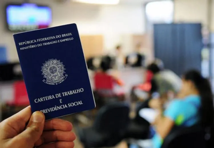 A Carteira de Trabalho é um dos documentos exigidos