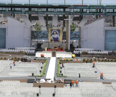 Público começa a chegar na Arena Fonte Nova para celebração - Imagem