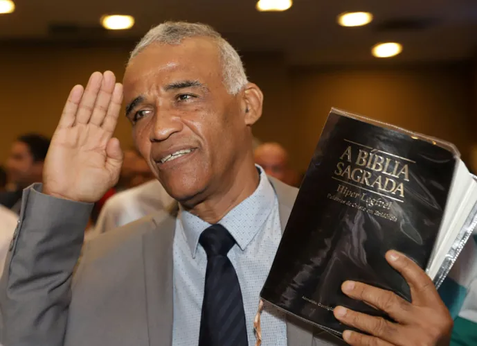 Deputado federal Pastor Sargento Isidório (Avante)