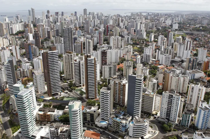 Vista aérea de Salvador: Graça, Chame-Chame, Centenário, Barra