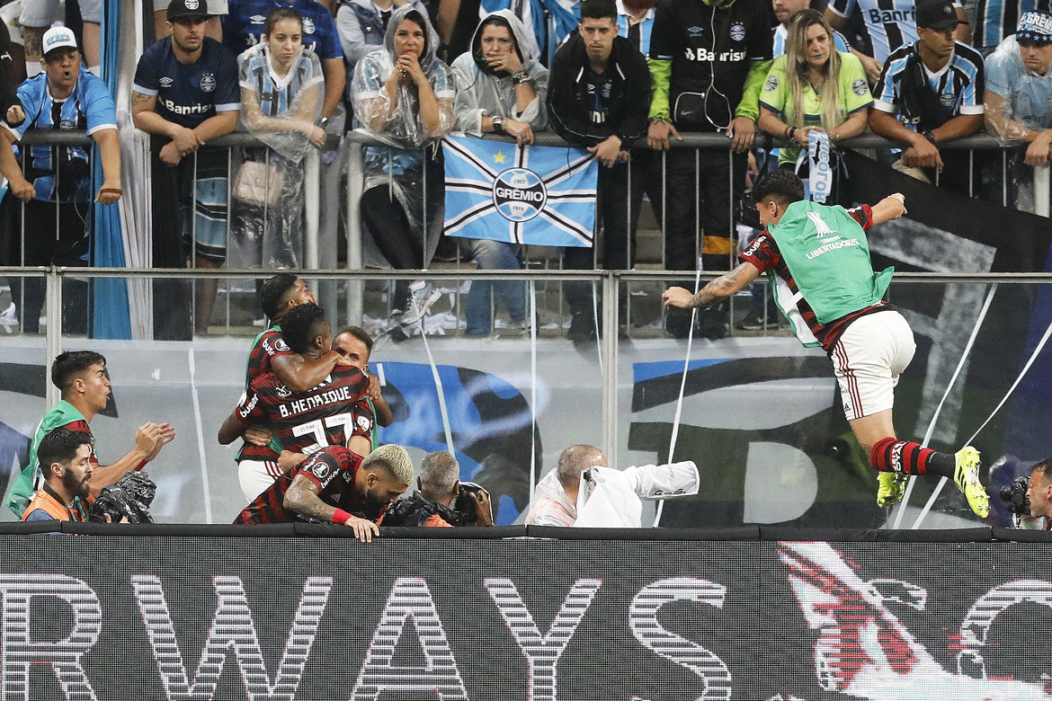 Em casa, Grêmio arranca empate com o Flamengo na 1ª semifinal da Libertadores