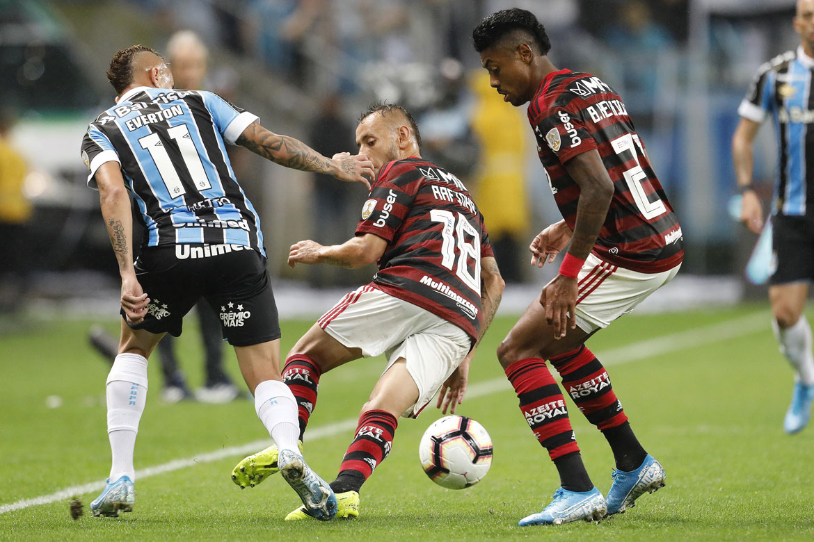 Em casa, Grêmio arranca empate com o Flamengo na 1ª semifinal da Libertadores