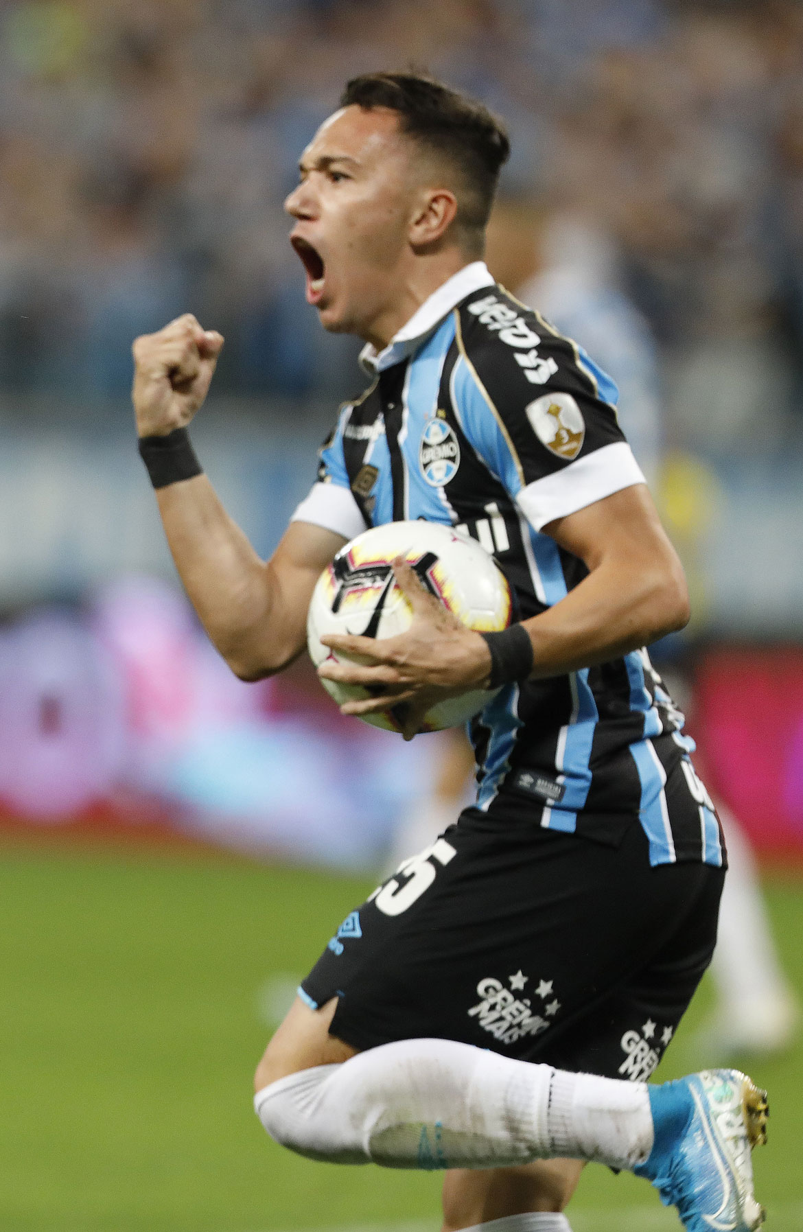 Em casa, Grêmio arranca empate com o Flamengo na 1ª semifinal da Libertadores