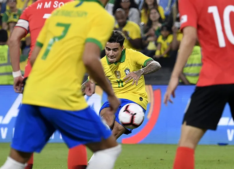 Com gol de falta, Brasil bateu Coreia do Sul por 3 a 0 | Foto: Khaled Desouki | AFP