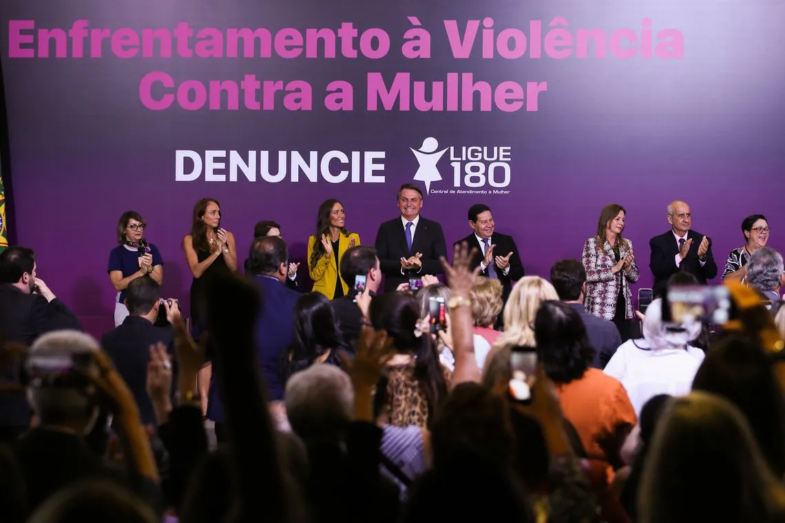 O anúncio foi feito durante solenidade, no Palácio do Planalto, em alusão ao Dia Internacional da Não-Violência contra a Mulher | Foto: Valter Campanato | Agência Brasil