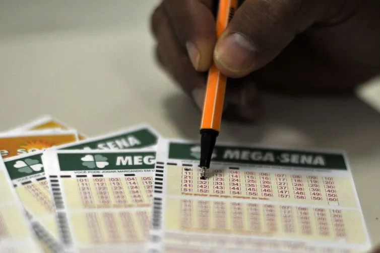 Bilhete simples, com seis dezenas marcadas, custa R$ 4,50 | Foto: Agência Brasil