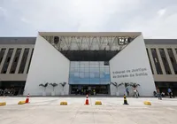 Quatro desembargadores e dois juízes são afastados do TJBA