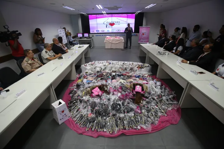 Imagem ilustrativa da imagem Campanha Ligadas por Fios arrecada mais de 100 kg de cabelo para mulheres com câncer