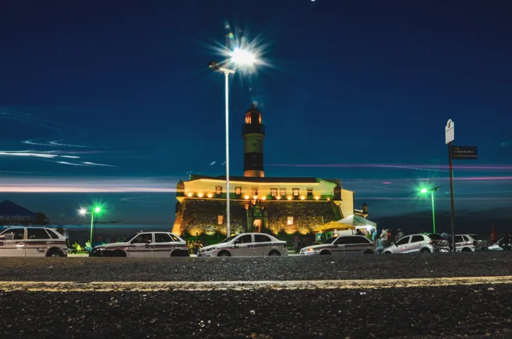 Com mais de 500 imagens, projeto que mostra ângulos inusitados do Farol da Barra vai virar livro