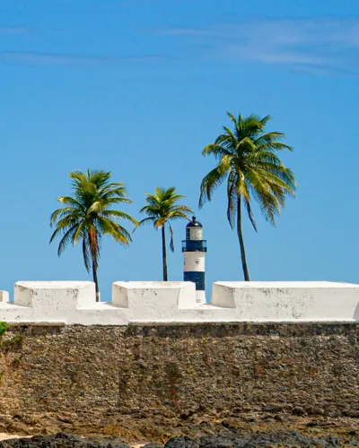 Com mais de 500 imagens, projeto que mostra ângulos inusitados do Farol da Barra vai virar livro