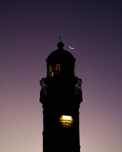 Com mais de 500 imagens, projeto que mostra ângulos inusitados do Farol da Barra vai virar livro