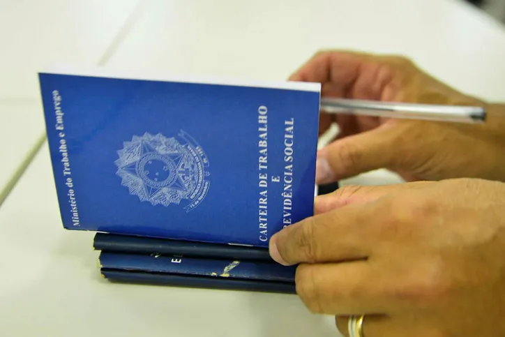 Jornalistas, publicitários e radialistas estão entre os ofícios dispensados | Foto: Agência Brasil | EBC