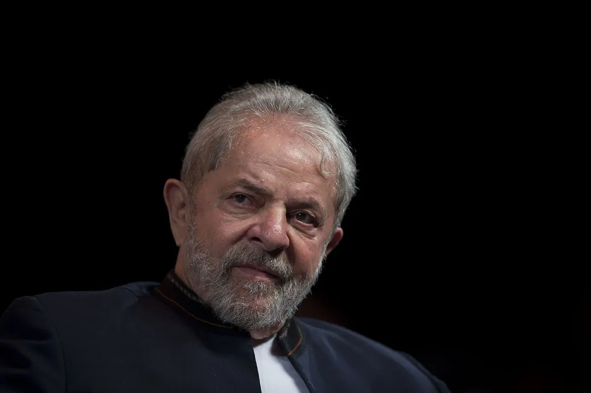 Defesa de Lula alega que o processo não seguiu a tramitação correta | Foto: Mauro Pimentel | AFP
