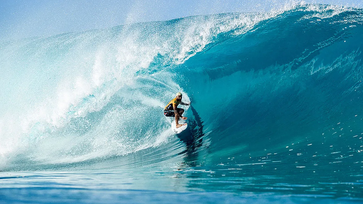 Italo voltou para a água na primeira bateria das quartas | Foto: Cestari | WSL
