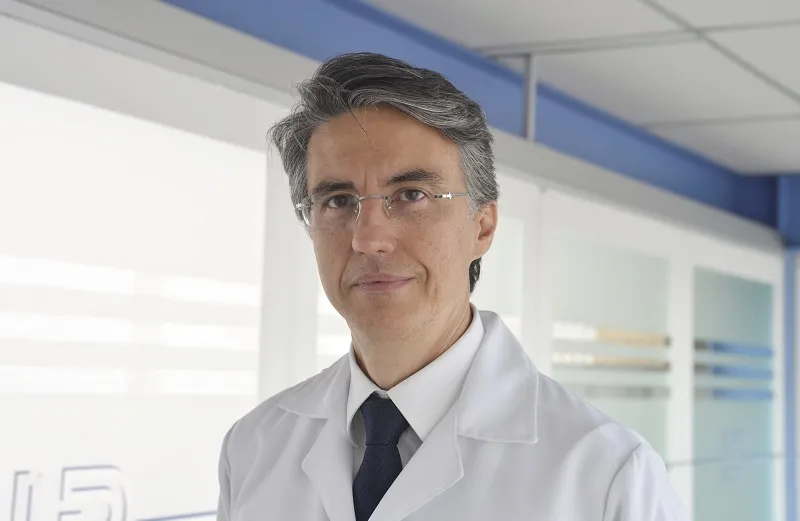 O cardiologista Luiz Magalhães conta que mais de 200 mil pessoas têm morte súbita anualmente no Brasil