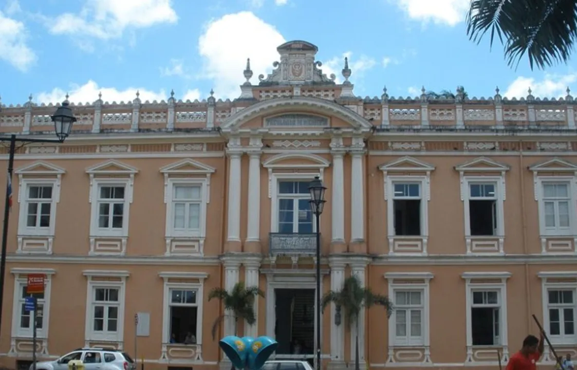 Prédio da FMB abriga a instituição desde que foi fundada, em 1808 | Foto: Reprodução