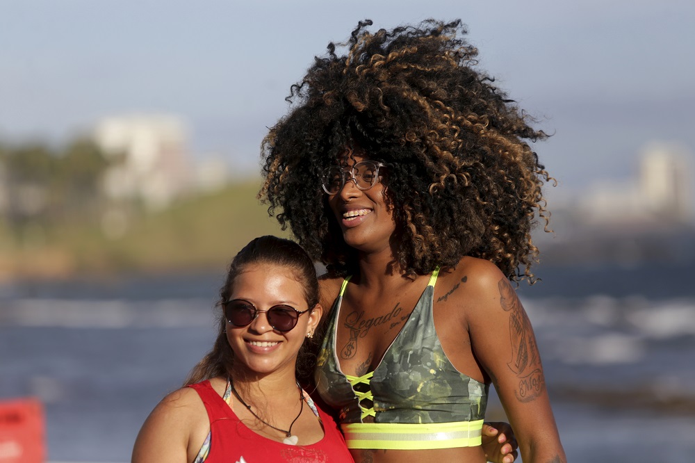 A Dama do Pagode mostra porque mulher PODE tudo - Bahia Pra Você