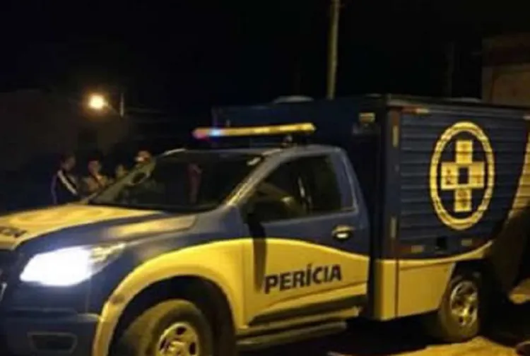 Polícia fez a perícia no local e removeu o corpo | Foto: Reprodução | Giro em Ipiaú