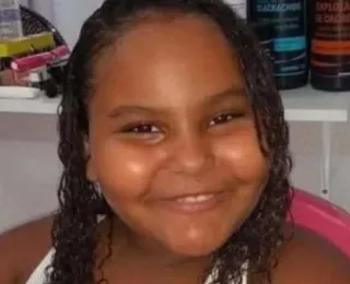 Corpo de menina de 8 anos que foi baleada no sofá de casa é velado no Rio de Janeiro