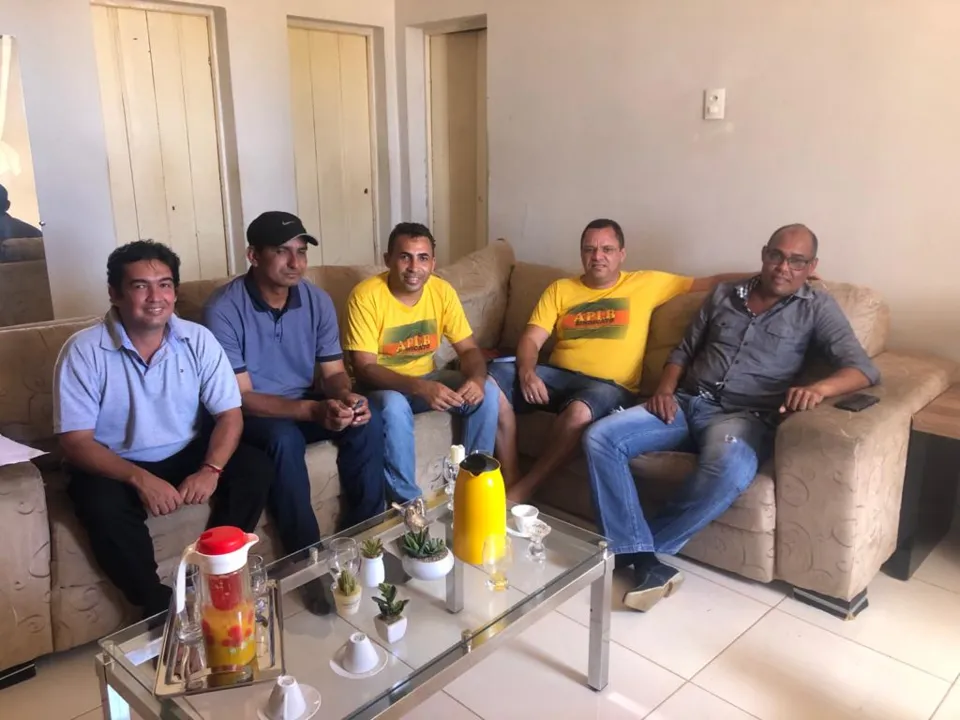 O prefeito Genário Rabelo afirmou que o reajuste salarial dos professores das escolas municipais de Canudos é mais uma medida que fortalece a educação no município.