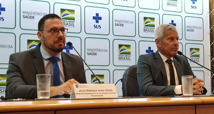 O ministro da Saúde em exercício, João Gabbardo e o diretor de Imunização e Doenças Transmissíveis, Júlio Croda, apresentaram a situação do vírus no Brasil | Foto: Pedro Paulo Souza | Ascom MS