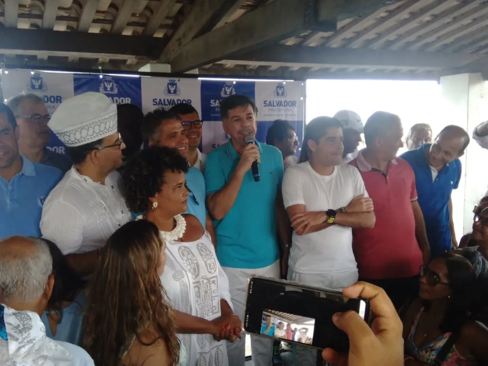 Um Plano de Salvaguarda será elaborado com a participação dos pescadores, responsáveis pelos presentes de Iemanjá | Foto: Shagaly Ferreira | Ag. A TARDE