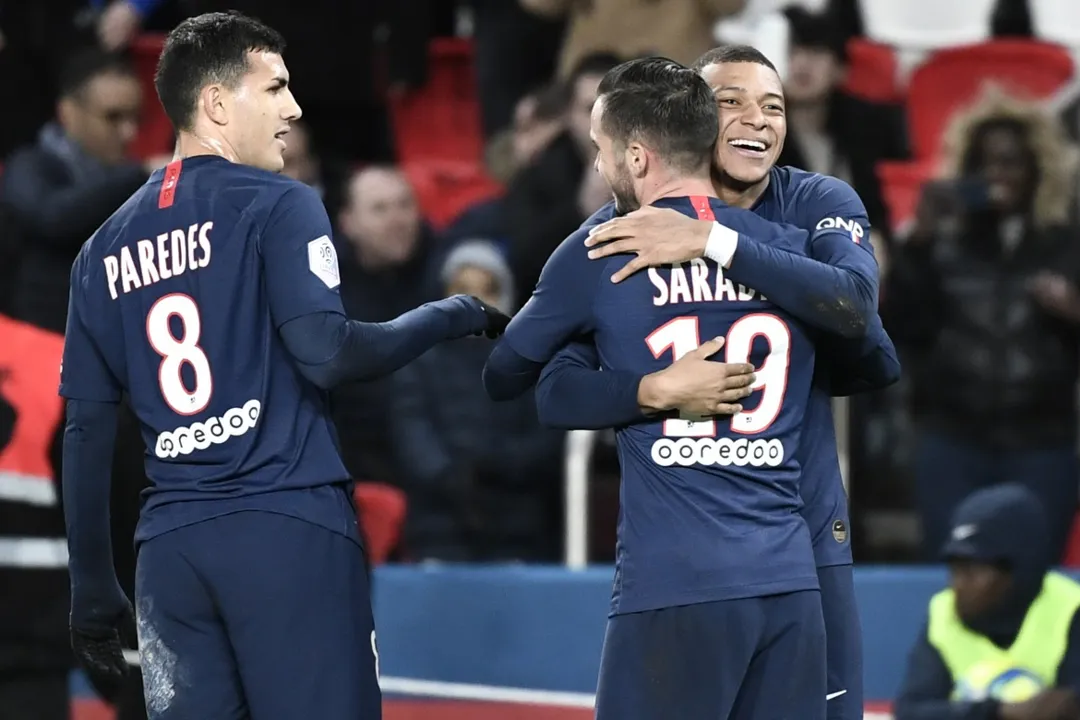 Mbappé foi o autor de dois dos quatro gols na vitória parisiense | Foto: Stephane de Sakutin | AFP