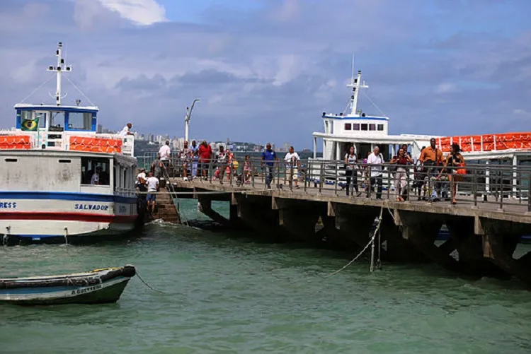 Parada ocorre entre 10h30 e 11h30. Após a interrupção, o sistema volta a operar com 10 embarcações | Foto: Joá Souza | Ag. A TARDE
