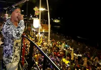 Mano Brown transforma a folia em quebrada paulista