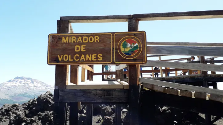 Imagem ilustrativa da imagem Expedição Chile: subida à Cratera Navidad, formada a partir de erupção vulcânica