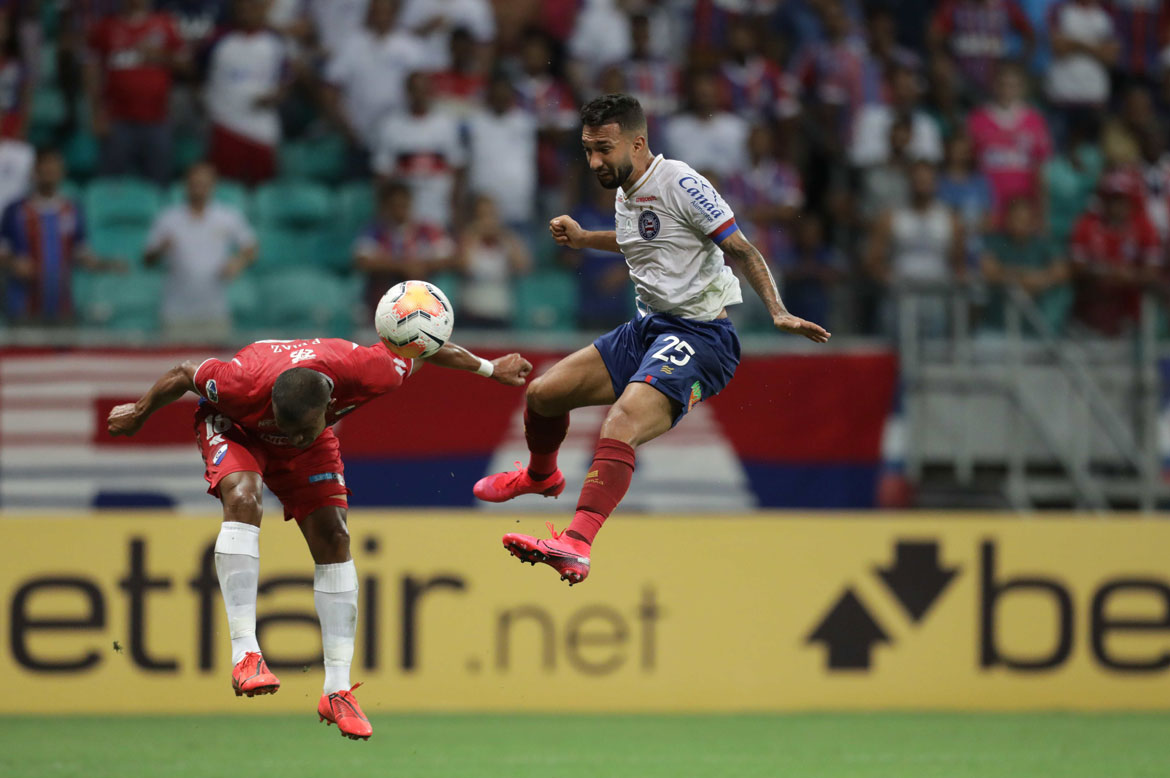 Bahia goleia o Nacional, faz as pazes com torcida e sai em vantagem na 'Sula'