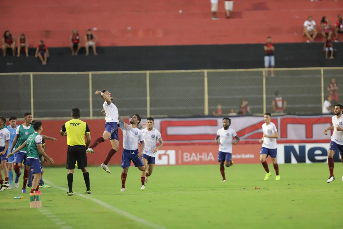 Arthur Rezende comemora depois de marcar o gol que garantiu o triunfo do Tricolor | Foto: Rafael Martins | Ag. A TARDE