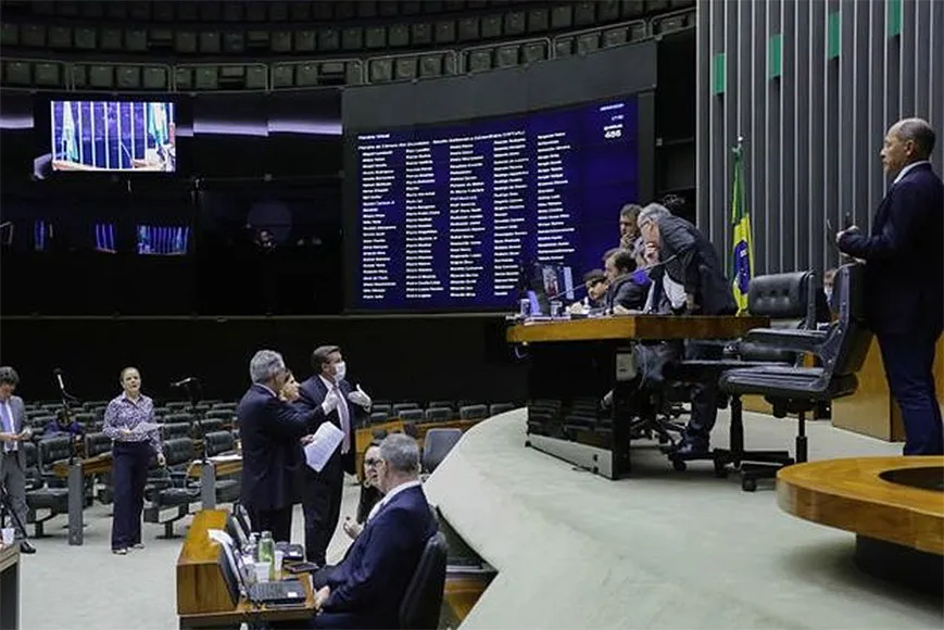 Benefício vai ser pago por três meses devido à pandemia de coronavírus | Foto: Michel Jesus | Câmara dos Deputados