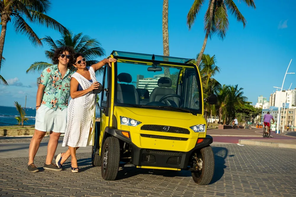 Júlia e Milena Kalid desbravam mercados para carros elétricos | Foto: Divulgação