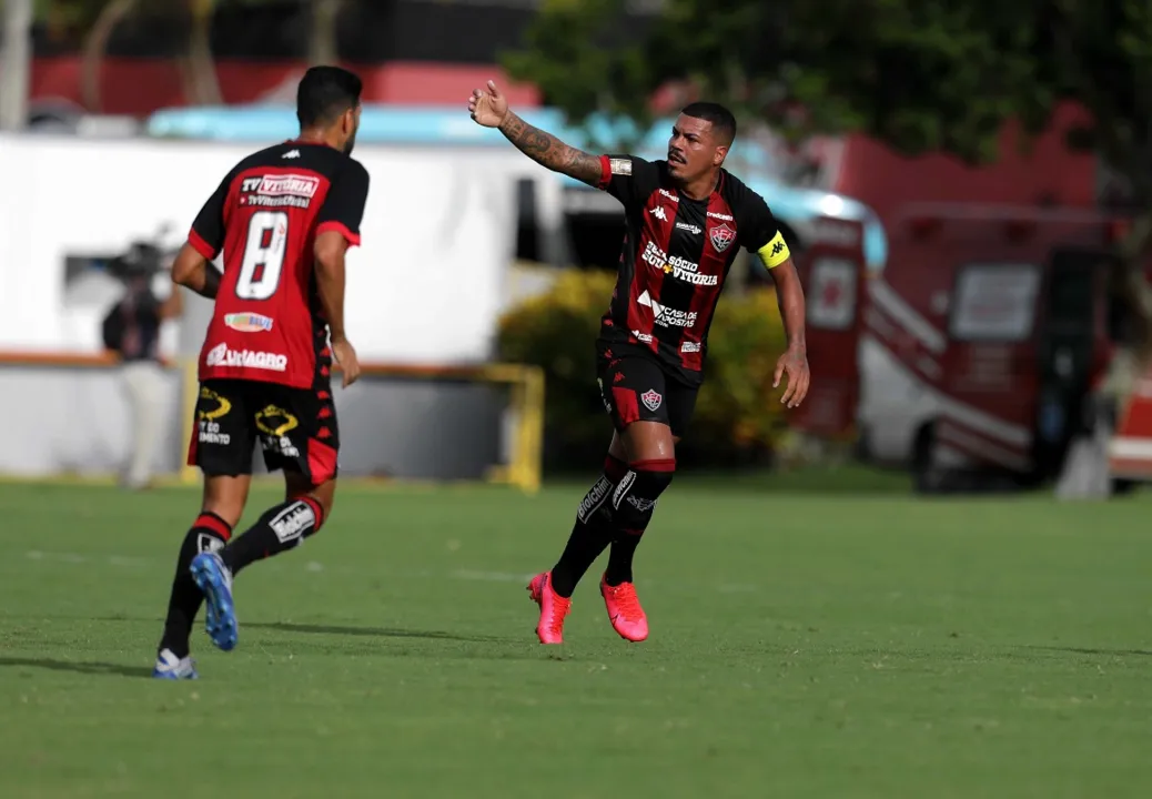 Lateral Thiago Carleto marcou um dos gols do Rubro-Negro | Foto: Adilton Venegeroles | Ag. A TARDE
