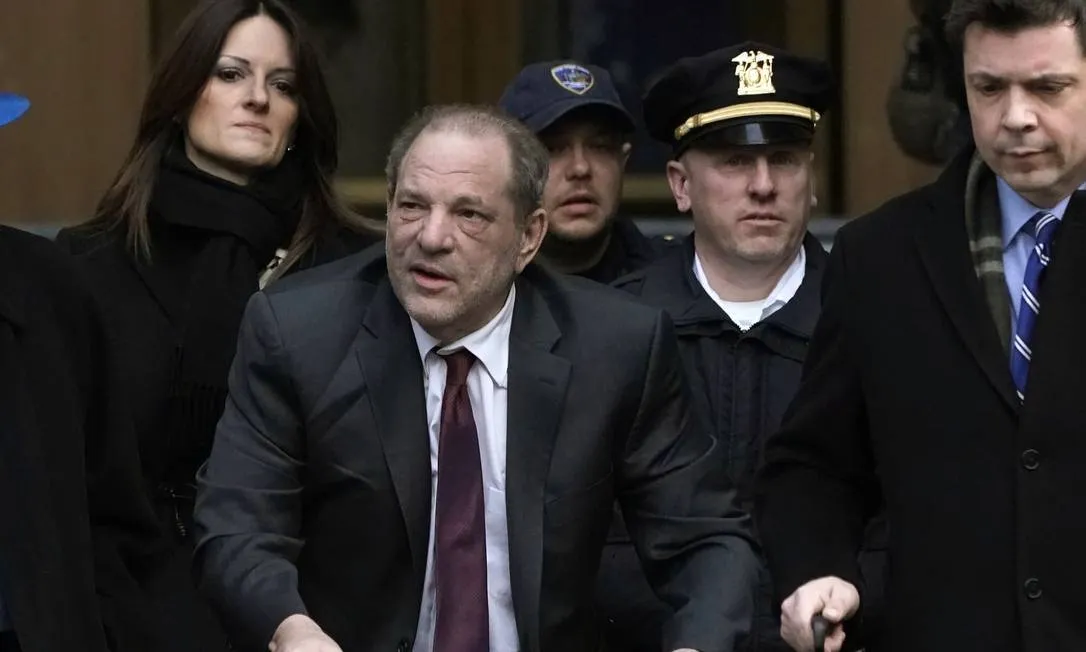 Sentença saiu após Weinstein ter sido condenado por agressão sexual | Foto: Timothy A. Clary | AFP