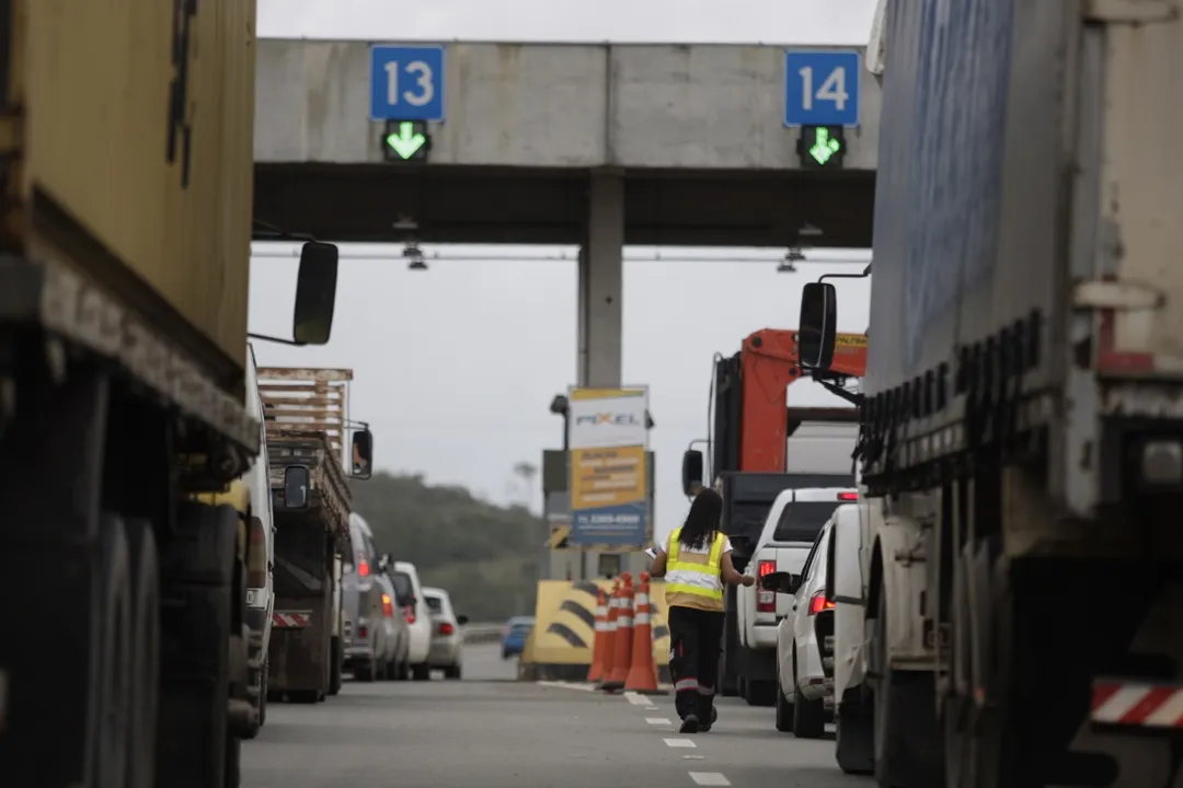 Principais causas de acidentes por imprudência do motorista são excesso de velocidade, dirigir sob efeito de álcool ou drogas e a falta de atenção | Foto: Raul Spinassé | Ag A TARDE
